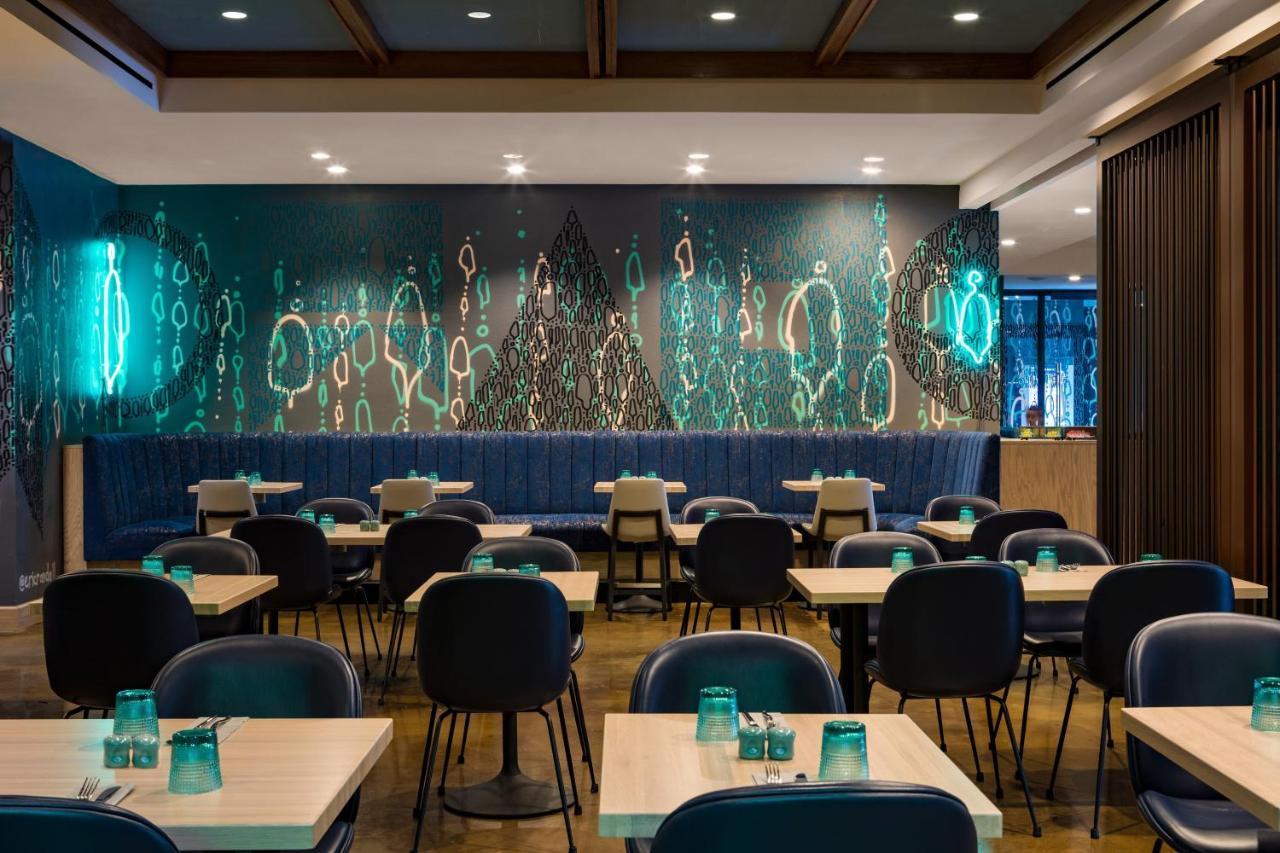 W Downtown Hotel